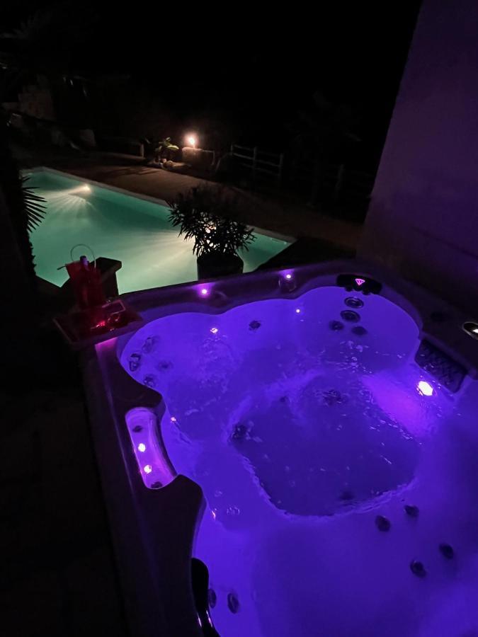 Chambre Au Calme Avec Spa Privatif Gratuit Sud Aveyron Les Palmiers Des Causses Saint-Rome-de-Tarn Екстер'єр фото